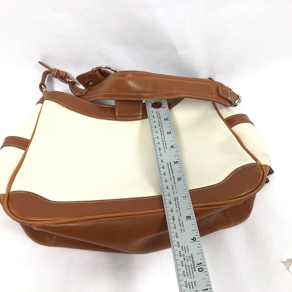 Liz Claiborne Women’s Shoulder Bag - Picture 9 of 16
